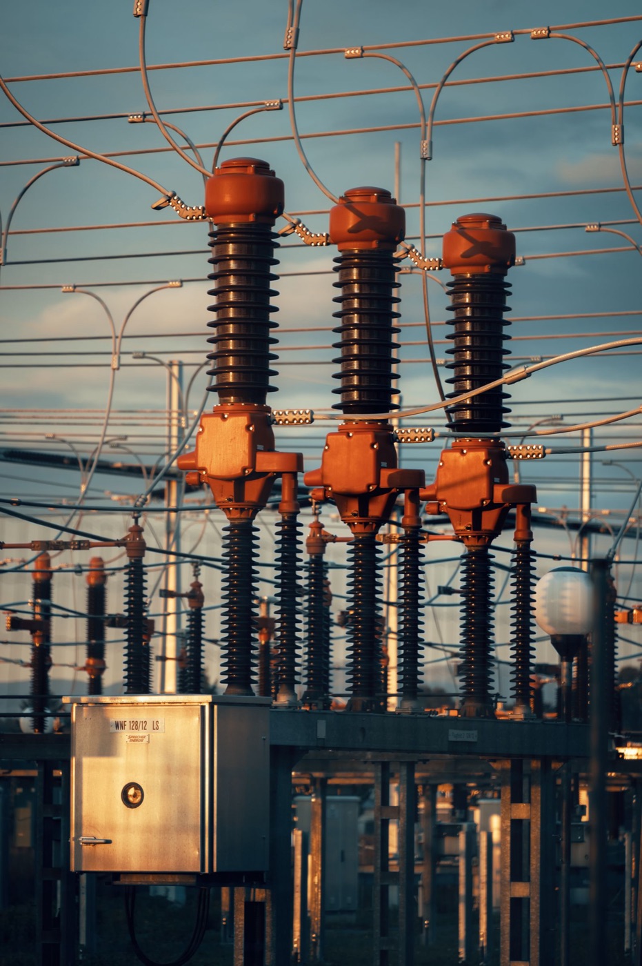 Transmission & distribution, Energy & Utilities